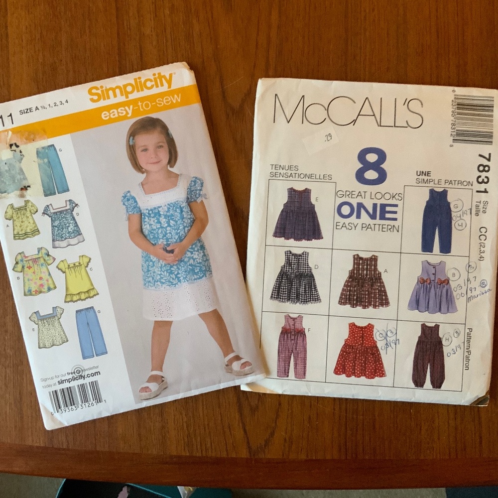 2 PATTERNS -McCall’s & Simplicity /Toddler’s Dresses, Tops & Pants